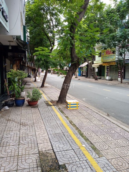Cho thuê mặt bằng mặt tiền đường Trần Văn Đang quận 3