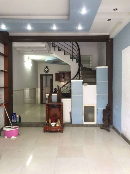 Hiện đang trống khu dân cư An Sương, dtsd 80m2, giá tốt 11 triệu/tháng, lh 0372333767
