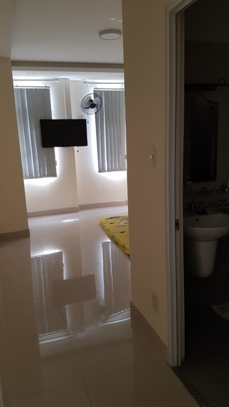 Cho thuê nhà nguyên căn Hoàng Văn Thụ, Tân Bình. trệt 2 lầu sân thượng, 4x16m giá 19 triệu