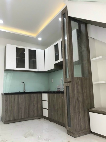 Cho thuê nhà làm vp cty, hẻm xe hơi, tổng dtsd 500m2 nguyên căn khu dân cư hiện hữu