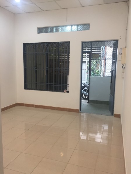 Chính chủ cho thuê nguyên căn rộng hẻm 3m, giá rẻ, đường Lê Quang Định