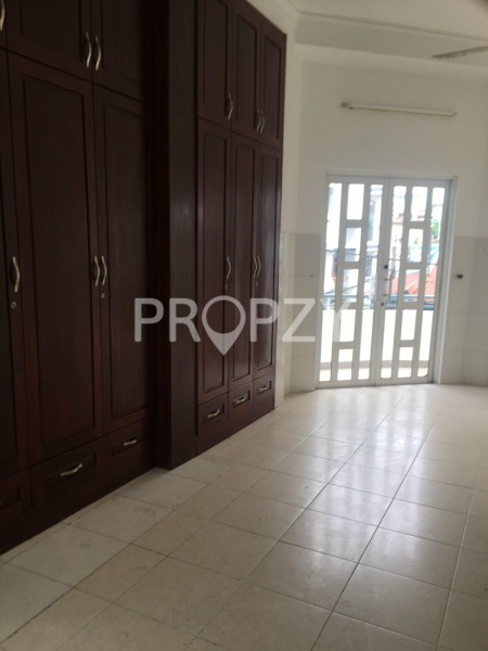 Cho thuê nhà nguyên căn, căn góc, 2 mặt tiền, Phạm Văn Hai, P5, Tân Bình