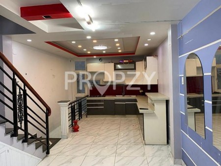 Cho thuê nhà mặt tiền trệt, 2 lầu, sân thượng Cách Mạng Tháng 8, Phường 4, Tân Bình