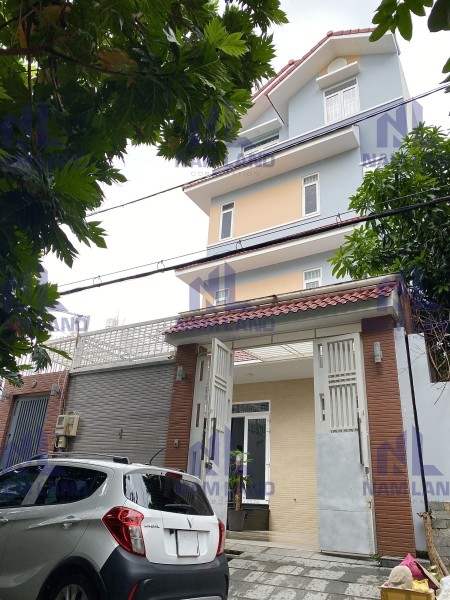 Cho Thuê Nhà Quốc Hương 7x20m Sân Rộng Trệt 3 Lầu 5 Phòng Giá Chỉ 30 Triệu