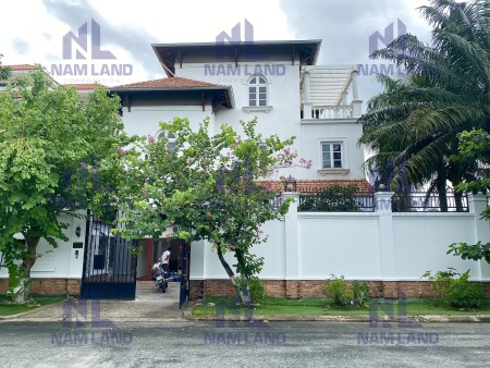 Cho thuê Villa Nguyễn Văn Hưởng, diện tích 500m2, sân vườn, hồ bơi, giá 84 triệu/tháng