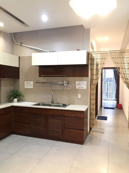 Cần cho thuê nhà rộng 88m2, 2 tầng đúc hẻm an ninh Thành Thái, Quận 10, giá 20 triệu/tháng