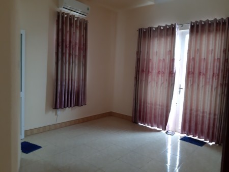 Cho thuê nhà NC đường Đồng Nai Quận 10. 4x13m trệt 2 lầu sân thượng