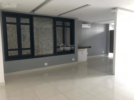 Nhà cho thuê mặt tiền Hồng Hà, P2 Quận Tân Bình diện tích 6x22m trệt 3 lầu