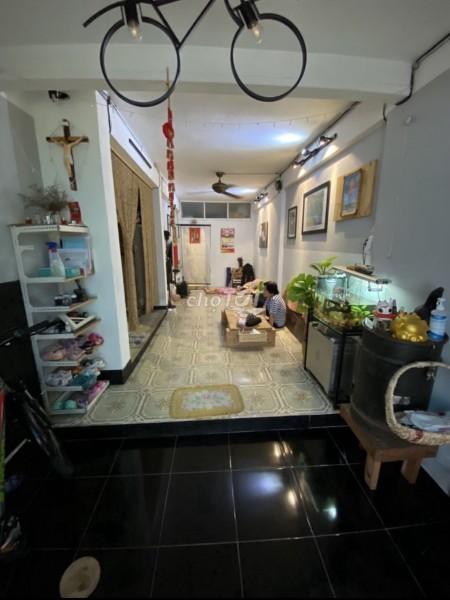 Chính chủ cho thuê nguyên căn nở hậu đẹp rộng, Phan Đình Phùng, Phú Nhuận