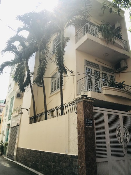 Cô thuê nhà khu biệt thự phổ Quang diện tích sử dụng 5x19m 4 lầu giá 28 triệu/tháng