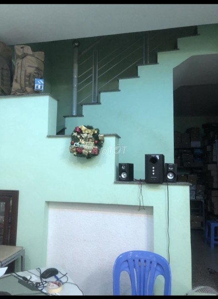 Cho thuê nhà nguyên căn rộng, 1 trệt 2 lầu, hẻm 441 Điện Biên Phủ, sát bên Hutech