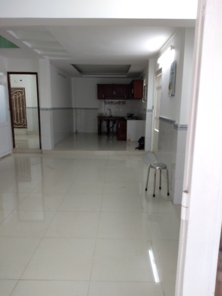 Cho thuê nguyên căn ngang 6 dài 13, 4PN, cho làm CHDV, Nguyễn Xí, Cầu Đỏ