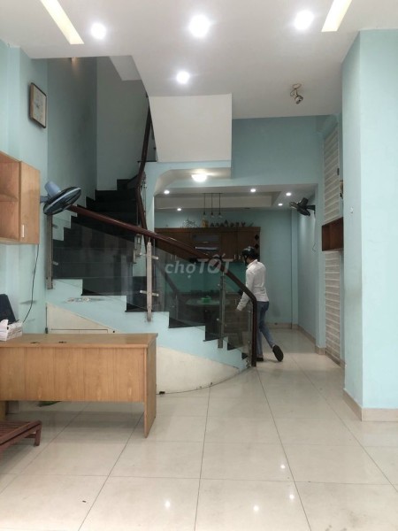 Chủ cho thuê nguyên căn Quận Gò Vấp, dtsd 64m2, 3 tầng đúc, 4 pn, giá 12 triệu, lh 0783461945