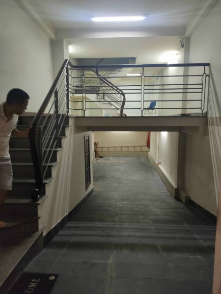 Mặt tiền hầm 4 lầu 42 triệu mặt tiền nội bộ Phan Xích Long Quận Phú nhuận