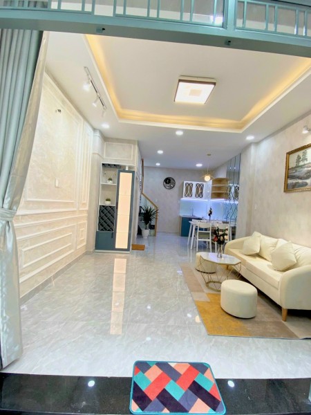 Nhà đẹp full nội thất thống nhất P10 gần chợ, bệnh viện, liên hệ 0865170631