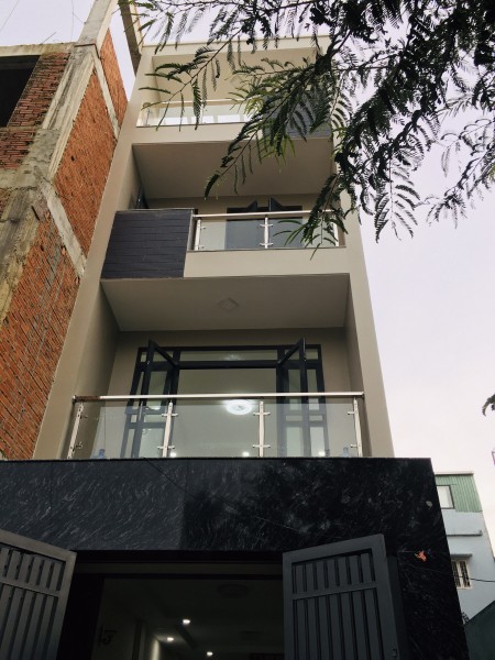 Nhà nguyên căn mới xây 4 lầu 7PN 8WC diện tích 4x25m hẻm xe hơi giá 22 triệu/tháng