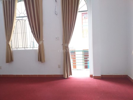 Cho thuê nhà góc 3 mt hẻm xe tải đường Thành Thái Quận 10 giá 26 triệu/tháng