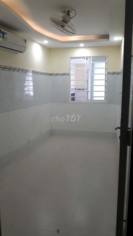 Hẻm 243/26 Nguyễn Hữu Hào, Quận 4 cần cho thuê nguyên căn 55m2, giá 8 triệu/tháng