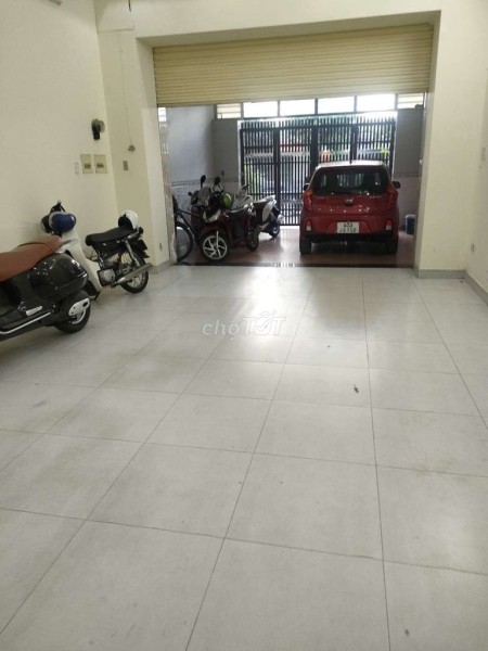 Cần cho thuê nguyên căn Quận 3, dtsd 125m2, đúc 3 tầng, giá cho thuê 30 triệu/tháng