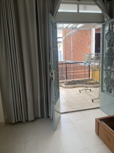 Cho thuê nhà mới đẹp cách hẻm xe hơi 3 căn, Phan Chu Trinh, Bình Thạnh