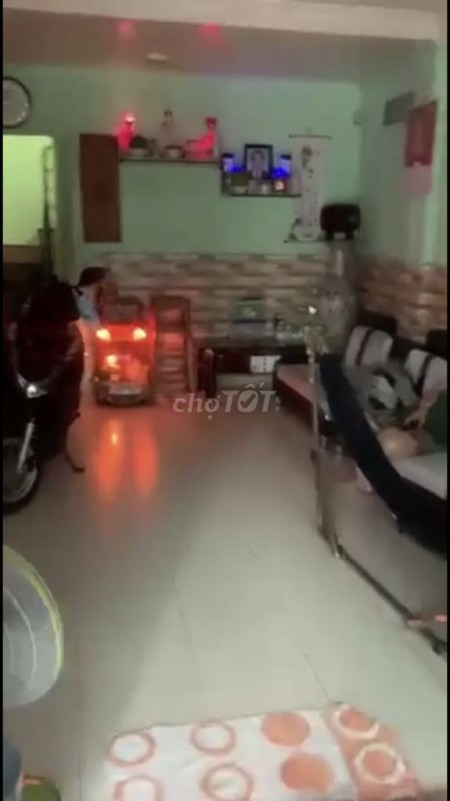 Trống nhà Nguyễn Khuyến, Quận Bình Thạnh, cần cho thuê giá 72m2, giá 10 triệu/tháng