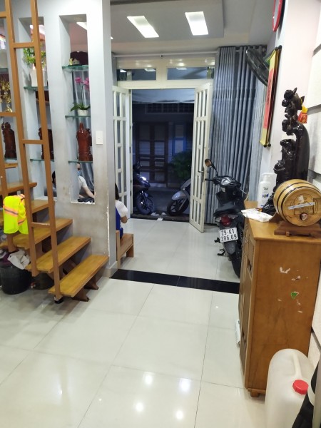 Cho thuê nhà đẹp nội thất xịn, hẻm 4.5m, khuyến mãi hầm rượu ngon, Hoàng Hoa Thám, P7, Bình Thạnh