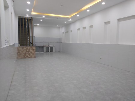 Cho thuê nhà mt đường Hồng Hà, phường 2, Quận Tân Bình giá 20 triệu/tháng