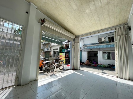 Cho thuê nhà góc 2 mặt tiền, đoạn giữa Nơ Trang Long và Lê Quang Định - kinh doanh tốt