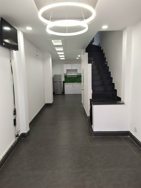 Nhà Full Nội Thất đầu đường Cao Thắng Phú Nhuận giá rẻ 13triệu/tháng