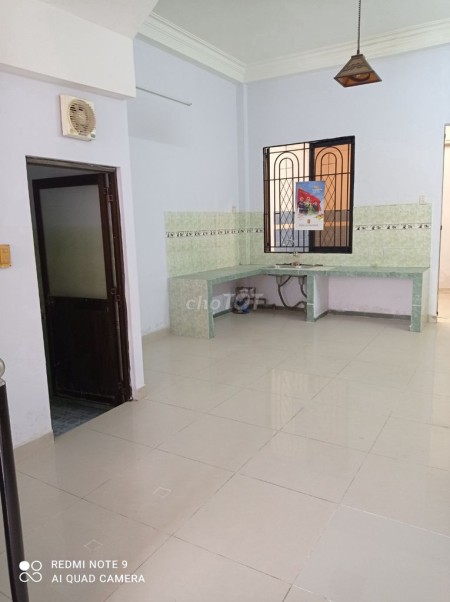 Có nhà hẻm 861 Trần Xuân Soạn, Quận 7 cho thuê giá 10 triệu/tháng, dtsd 135m2