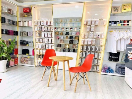 Cho thuê nhà nguyên căn góc 2MT Lũy Bán Bích Tân Phú-có sân, hè 3m Vị trí đẹp, gần ngã ba Vườn Lài