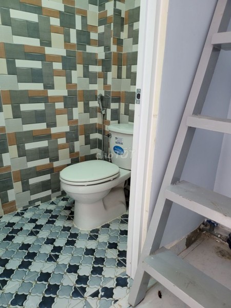 Nhà nguyên căn ngay chợ Tân Hương khu kinh doanh sầm uất, dân trí cao, lhcc