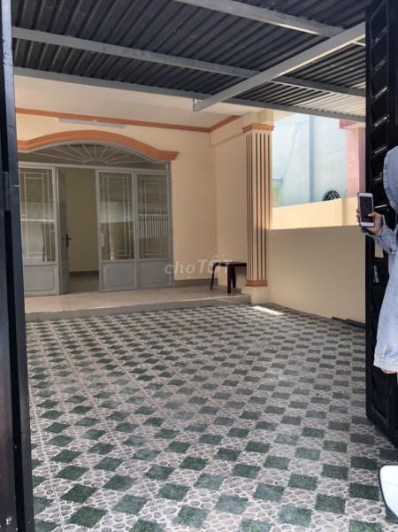 Nguyên căn đường số 2 Tam Phú, chủ cho thuê nhanh giá 6.5 triệu/tháng, dtsd 100m2