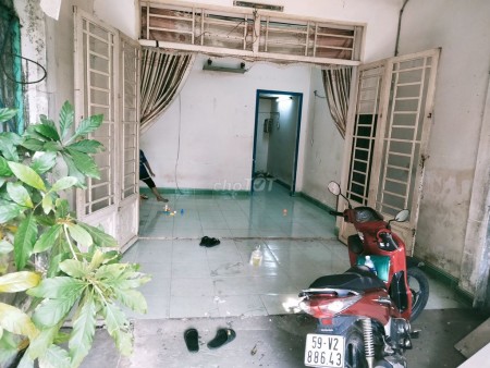 Chưa sử dụng nên cần cho thuê nhà giá rẻ 3.5 triệu/tháng, dtsd 60m2, Xuân Thới Thượng, Hóc Môn