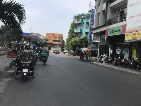 2MT đường lớn 12 Hoa Sữa, diện tích sử dụng 5x15m 1 hầm 4 lầu giá 39 triệu/tháng