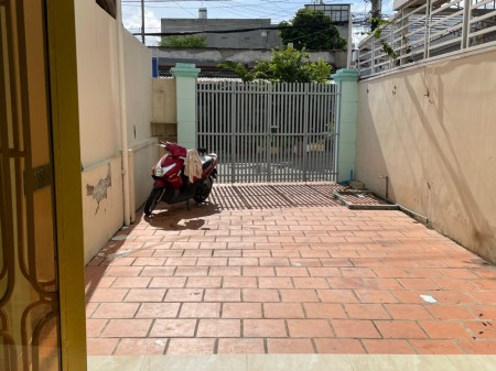 Mặt tiền kinh doanh, sẵn nhà cấp 4 dt 5x25 có 2pn đuờng 6, Tăng nhơn phú B, Quận 9