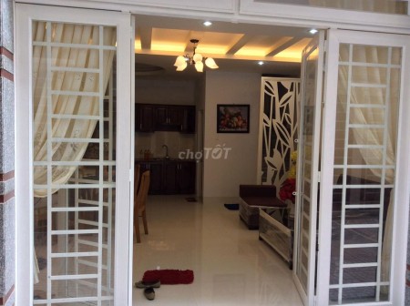 Mặt tiền kin doanh 92 Thích Quảng Đức, Phú Nhuận cho thuê giá 25 triệu/tháng, dt 42m2