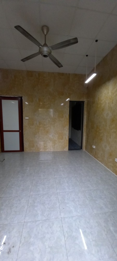 Cho thuê nhà nguyên căn chính chủ tại Nguyễn Đình Hoàn, Cầu Giấy, dt 45m2, 2 tầng đúc