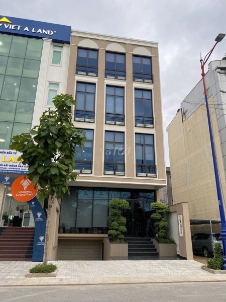 Cho thuê tòa VP Lương Định Của 560m2 hầm 4 sàn trống,thang máy