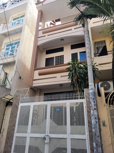 Nhà nguyên căn rộng 4mx15m nở hậu 1m mở văn phòng rất tiện Huỳnh văn Bánh, Phú Nhuận