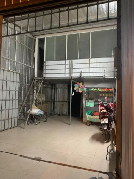 Cho thuê mặt tiền buôn bán Quốc Lộ 13, Binh Thạnh, giá 15 triệu/tháng, lhcc