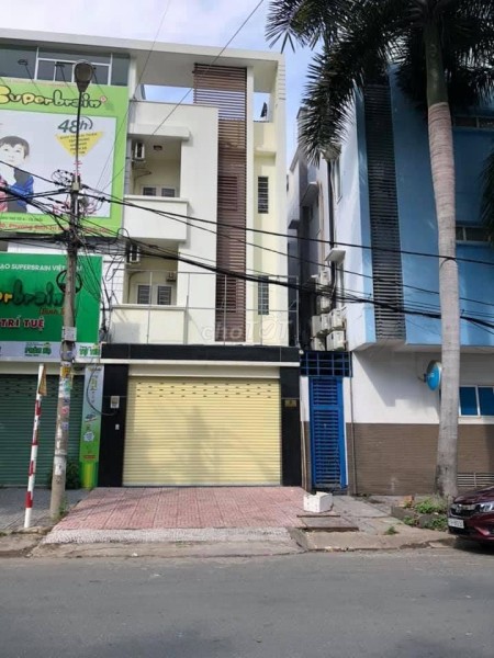 Trống nhà rộng 100m2, đúc 3.5 tầng, giá 25 triệu/tháng, hẻm đường số 30 Quận Bình Tân