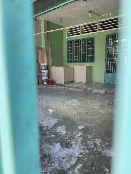 Chính chủ cần cho thuê nhà rộng 100m2, có sẵn đồ, giá 5 triệu/tháng, đường số 6, Quận 9