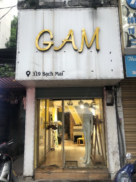 Cần cho thuê nhà mặt phố Bạch mai, kinh doanh tốt.