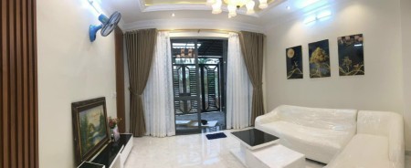 Nhà đẹp full nội thất 1 trệt 3 lầu 3pn 3wc P16 diện tích sử dụng (4.5x13) giá tốt