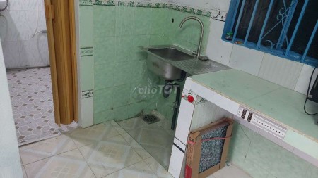 Chính chủ cần cho thuê nhà nguyên căn Quận 4 rộng 40m2, giá 5 triệu/tháng, lh 0908192348