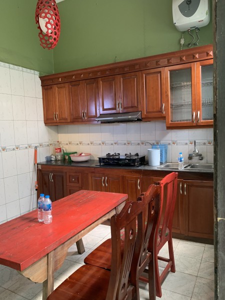 Cho thuê nhà cách Hồ Tây 7m, 4 tầng, dt 90m2, mt 8m, thiết kế 4pn 4wc, lh 0336861884