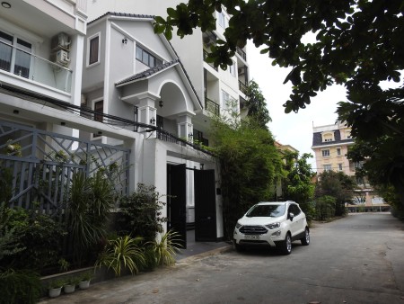 Cho thuê villa diện tích 10x20m Gara, 1 trệt 2 lầu 4P Nguyễn Văn Hưởng Quận 2