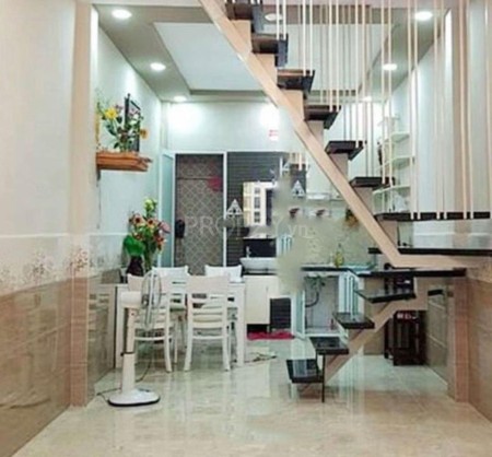 Nhà Trần Bình Trọng, 1 trệt 2 lầu, 2pn, 2wc, diện tích 72m2, giá 11 triệu