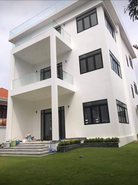 Villa mới xây diện tích 1000m2 sân vườn hồ bơi Thảo Điền chỉ 5000$/tháng